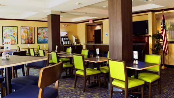 Holiday Inn Express Hotel & Suites Waller By Ihg Extérieur photo