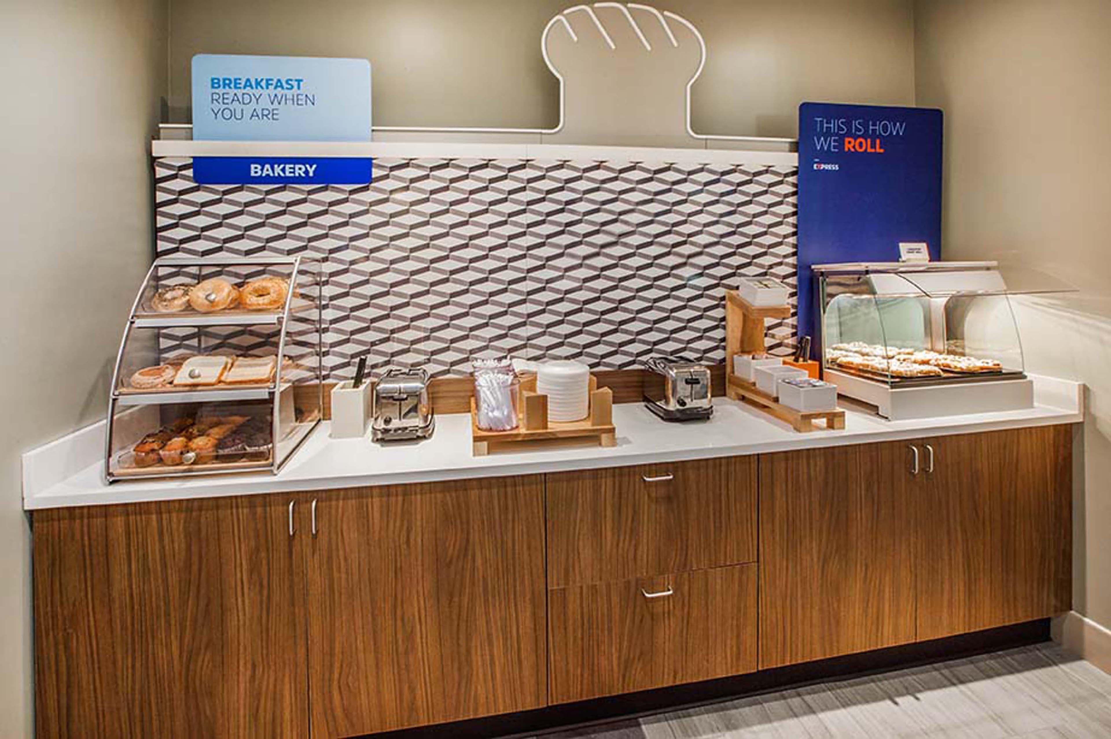 Holiday Inn Express Hotel & Suites Waller By Ihg Extérieur photo