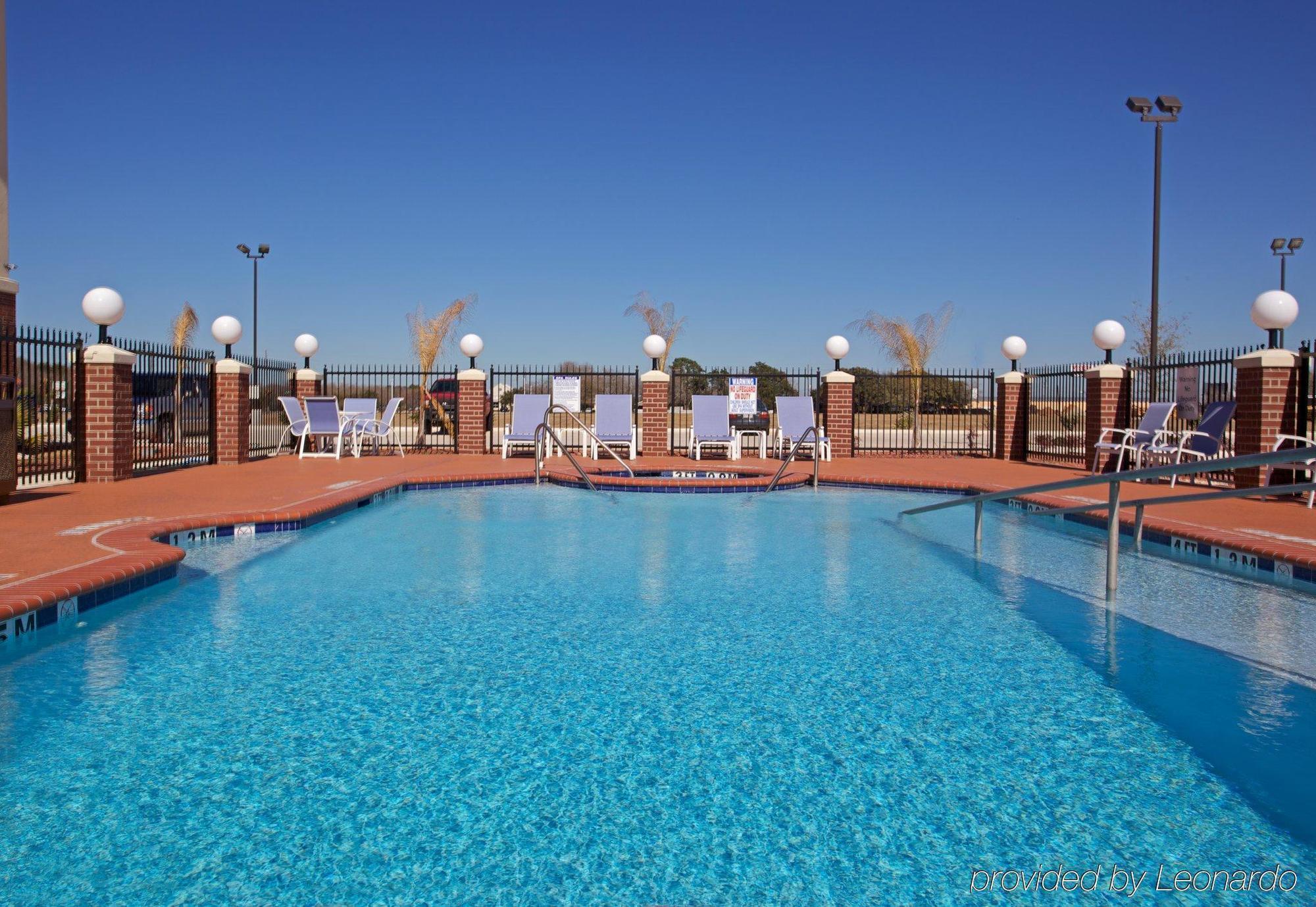 Holiday Inn Express Hotel & Suites Waller By Ihg Extérieur photo