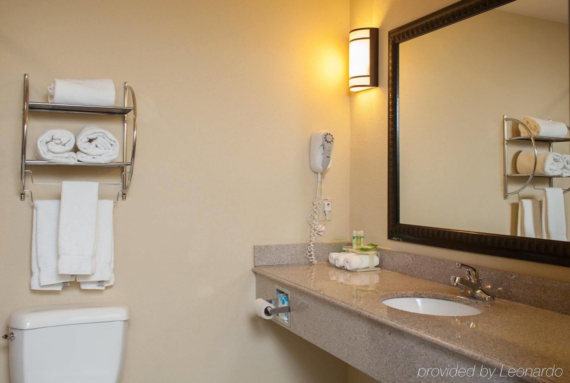 Holiday Inn Express Hotel & Suites Waller By Ihg Extérieur photo