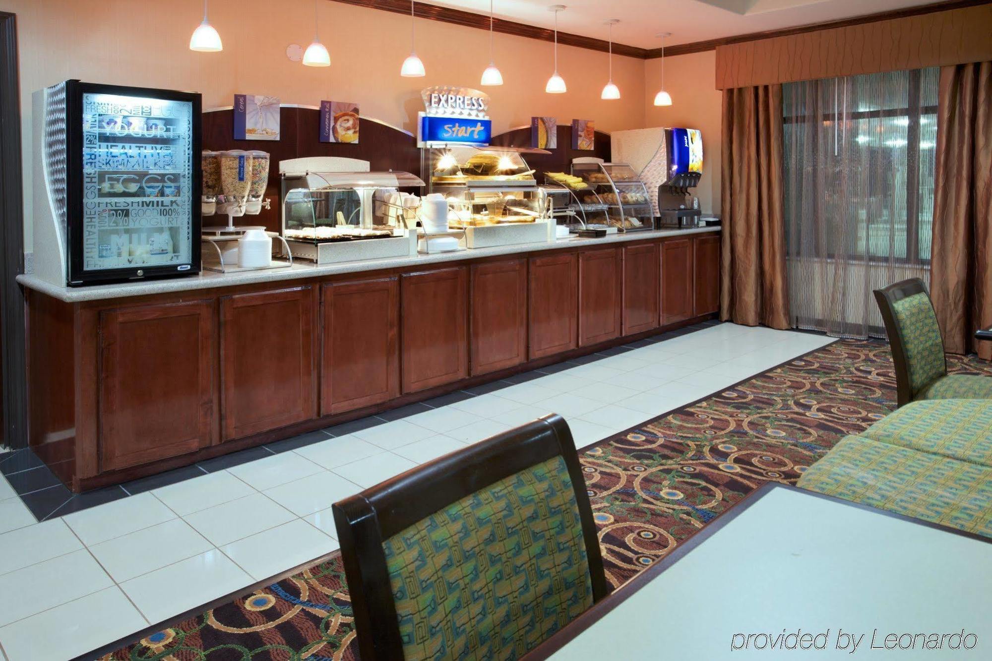 Holiday Inn Express Hotel & Suites Waller By Ihg Extérieur photo